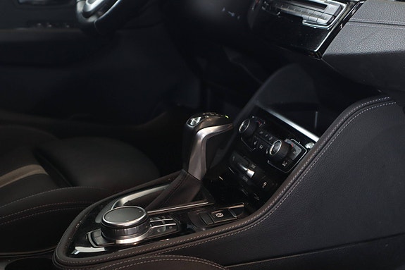 BMW 225xe 9 of 17