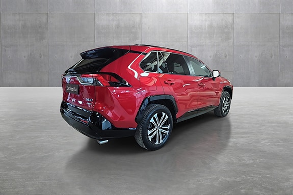 Toyota RAV4 Plug-in Hybrid 5 of 22