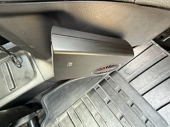 Nissan NV200 11 of 16
