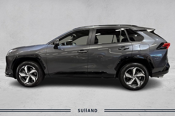 Toyota RAV4 2 of 22