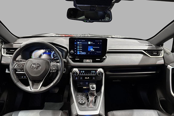 Toyota RAV4 9 of 22