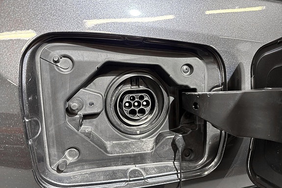Toyota RAV4 22 of 22
