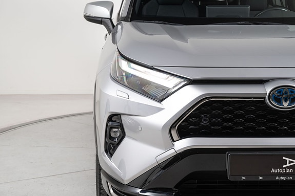 Toyota RAV4 5 of 27