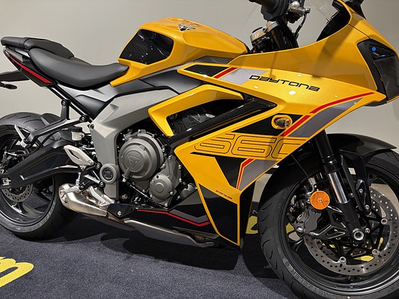 Triumph Daytona 660, KAMPANJE! 3 of 16