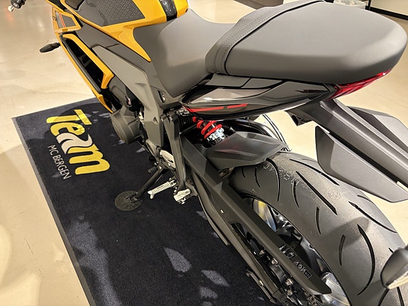 Triumph Daytona 660, KAMPANJE! 11 of 16