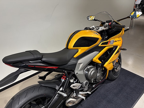 Triumph Daytona 660, KAMPANJE! 12 of 16