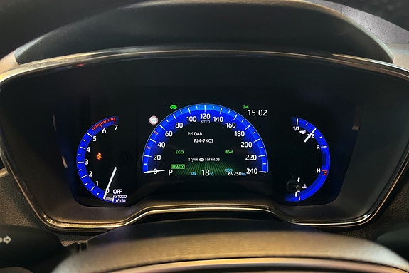 Toyota Corolla 18 of 27