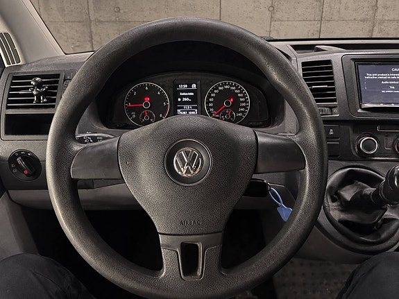 Volkswagen Transporter 9 of 14