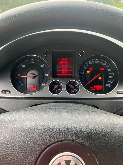Volkswagen Passat 5 of 5