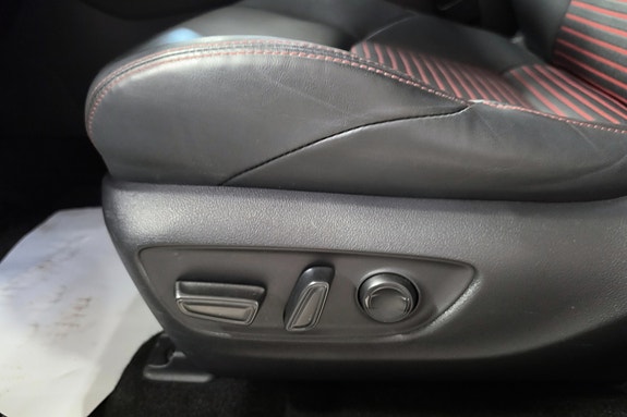 Toyota RAV4 Plug-in Hybrid 22 of 25