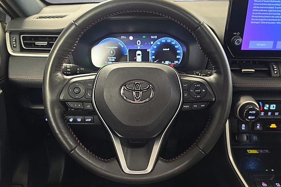 Toyota RAV4 Plug-in Hybrid 12 of 25