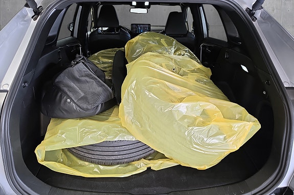 Toyota RAV4 Plug-in Hybrid 18 of 25