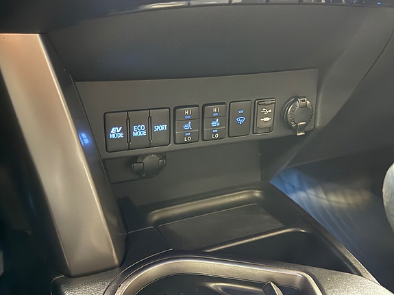 Toyota RAV4 27 of 30