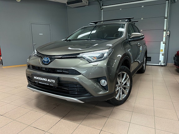 Toyota RAV4 3 of 30