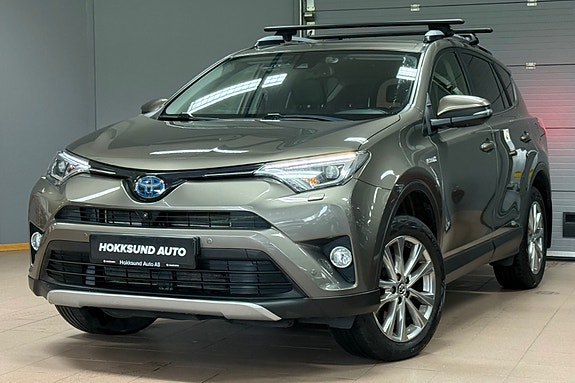 Toyota RAV4 2 of 30