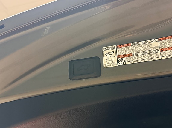 Toyota RAV4 13 of 30