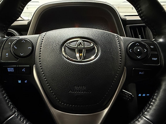 Toyota RAV4 24 of 30