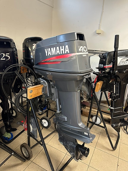 Yamaha 40 hk 2-takt – 2002 mod – meget pen og velholdt 2 of 6
