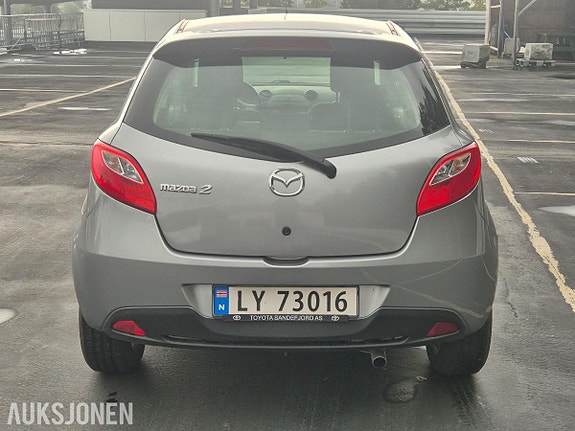 Mazda 2 7 of 15