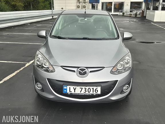 Mazda 2 2 of 15