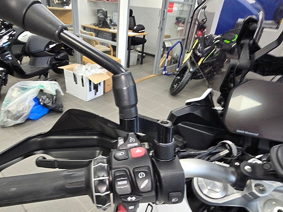 BMW F 900 XR - Mye utstyr 11 of 17