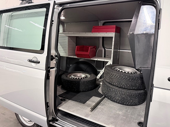 Volkswagen Transporter 17 of 30