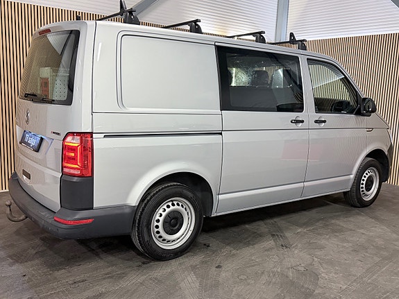 Volkswagen Transporter 12 of 30