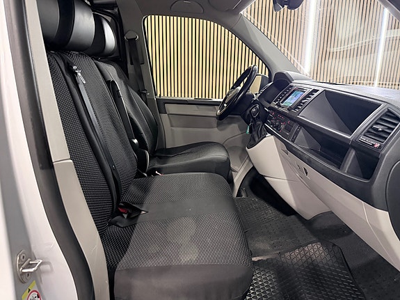 Volkswagen Transporter 22 of 30