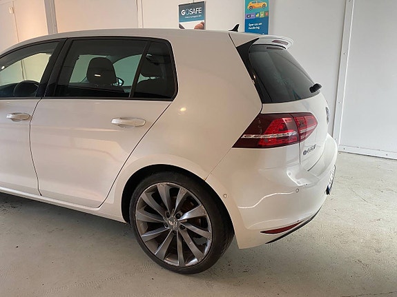 Volkswagen 3 of 30