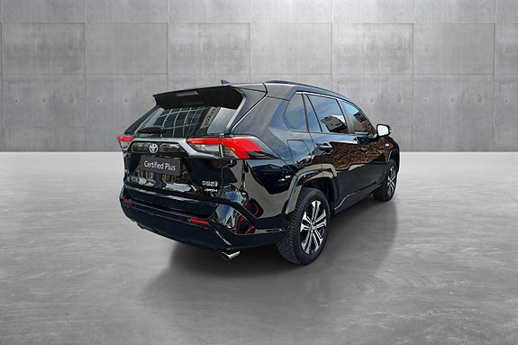 Toyota RAV4 5 of 22