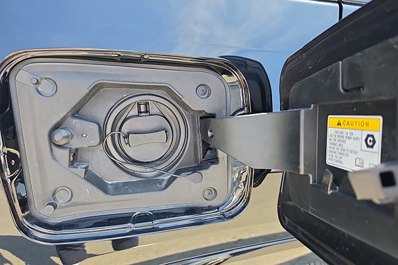 Toyota RAV4 9 of 22