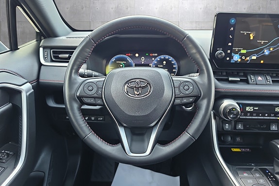 Toyota RAV4 12 of 22