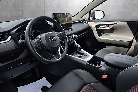 Toyota RAV4 11 of 22