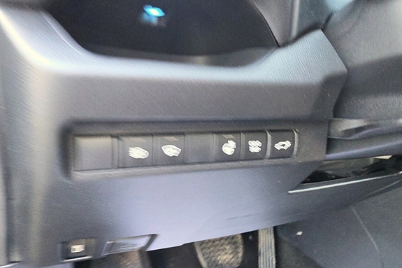 Toyota RAV4 22 of 22