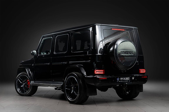 Mercedes-Benz G63 2 of 30