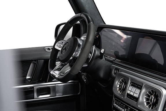 Mercedes-Benz G63 14 of 30