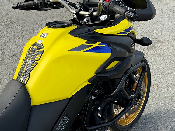 Suzuki DL 650 V-Strom XT 4 of 9