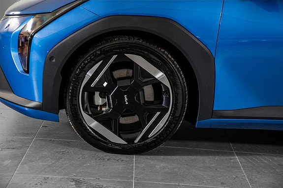 Kia EV4 4 of 27