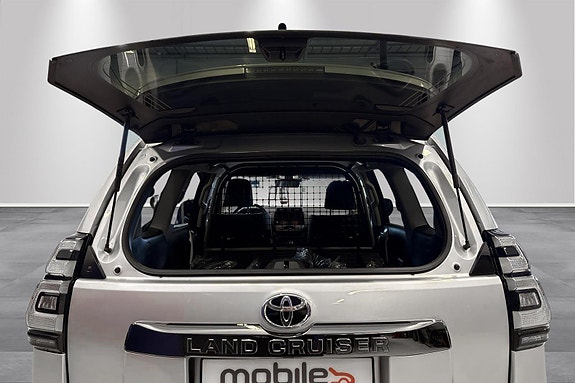 Toyota Land Cruiser 25 of 27