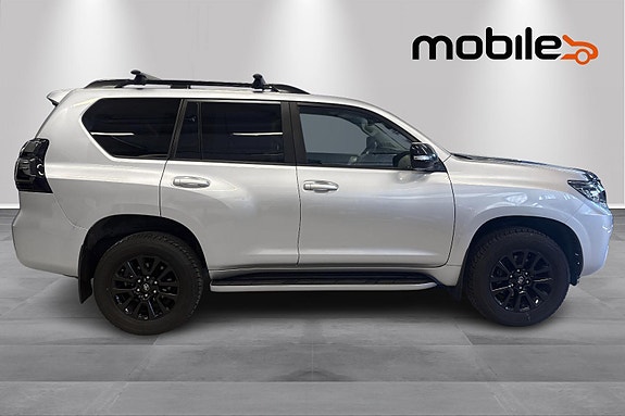 Toyota Land Cruiser 2 of 27