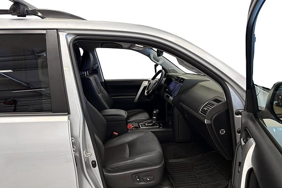 Toyota Land Cruiser 23 of 27