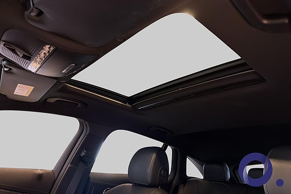 Mercedes-Benz EQC400 16 of 30