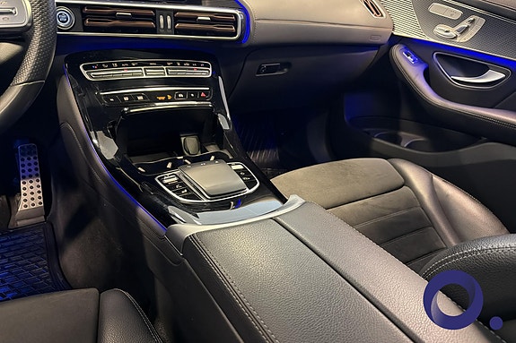 Mercedes-Benz EQC400 22 of 30