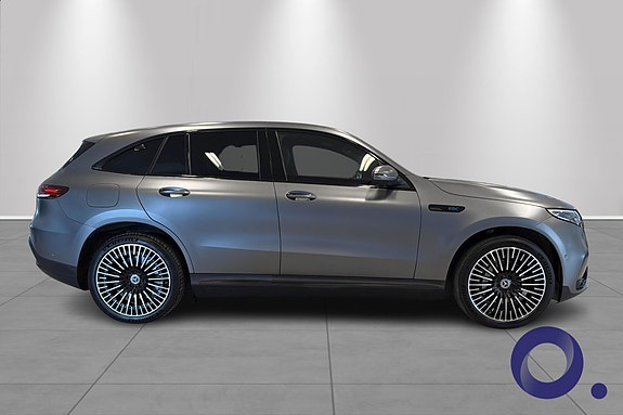 Mercedes-Benz EQC400 9 of 30