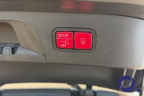 Mercedes-Benz EQC400 6 of 30