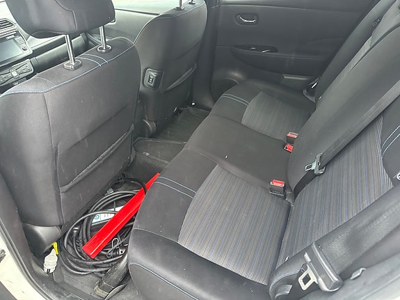 Nissan Leaf 7 of 16