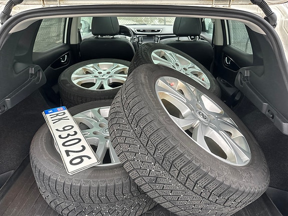 Nissan Leaf 15 of 16