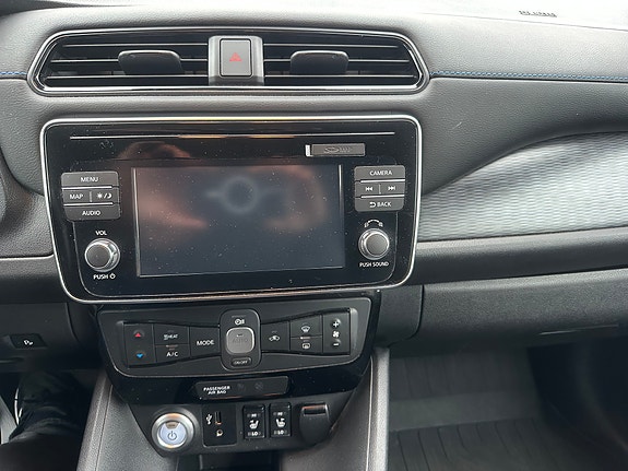 Nissan Leaf 12 of 16