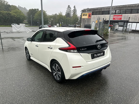Nissan Leaf 6 of 16