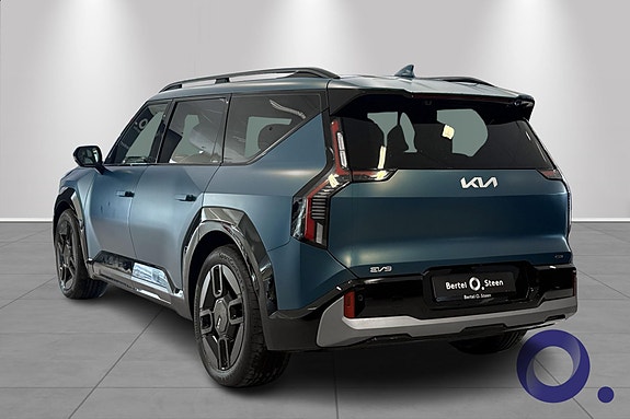 Kia EV9 3 of 18